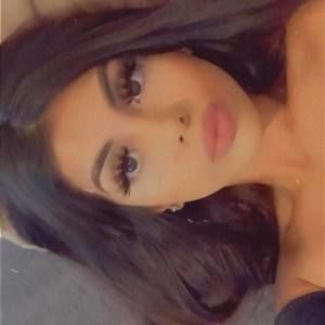 Meet your Posher, Adriana